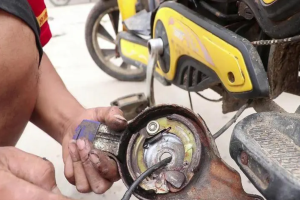 日喀则电动车刹车故障